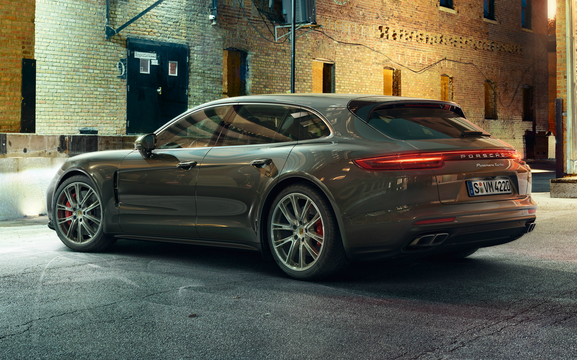 porsche-panamera sport turismo turbo 2