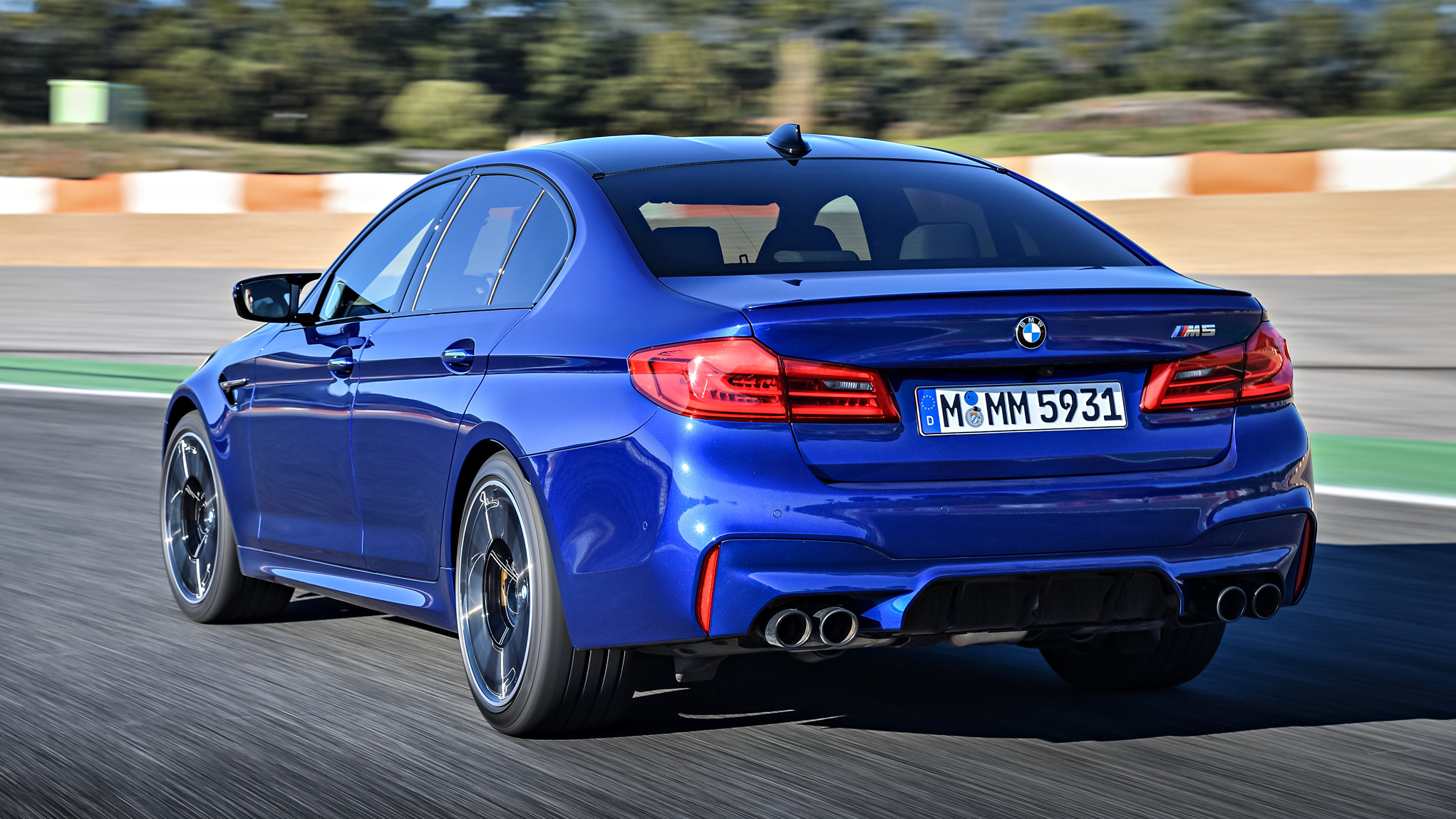 P90286944_highRes_the-new-bmw-m5-11-20