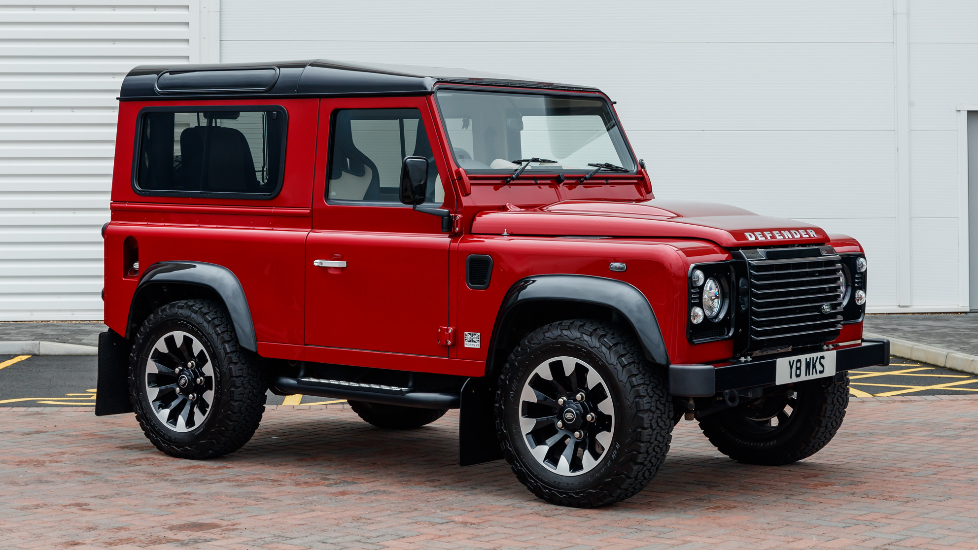 lrdefenderworksv830041813_edit