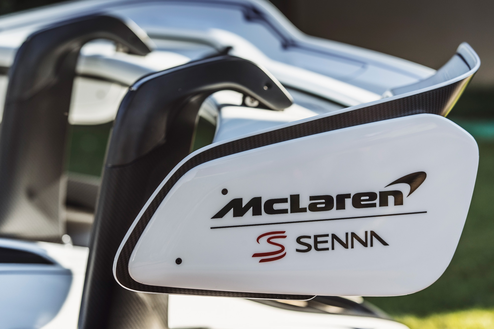 9576-McLarenSennasDriveToPaulRicard