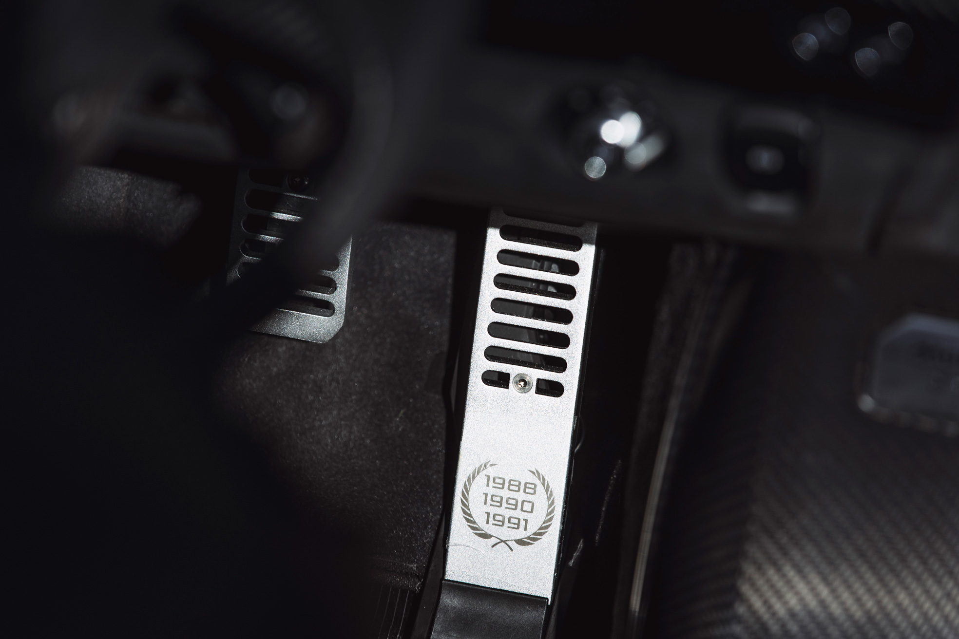 9577-McLarenSennasDriveToPaulRicard