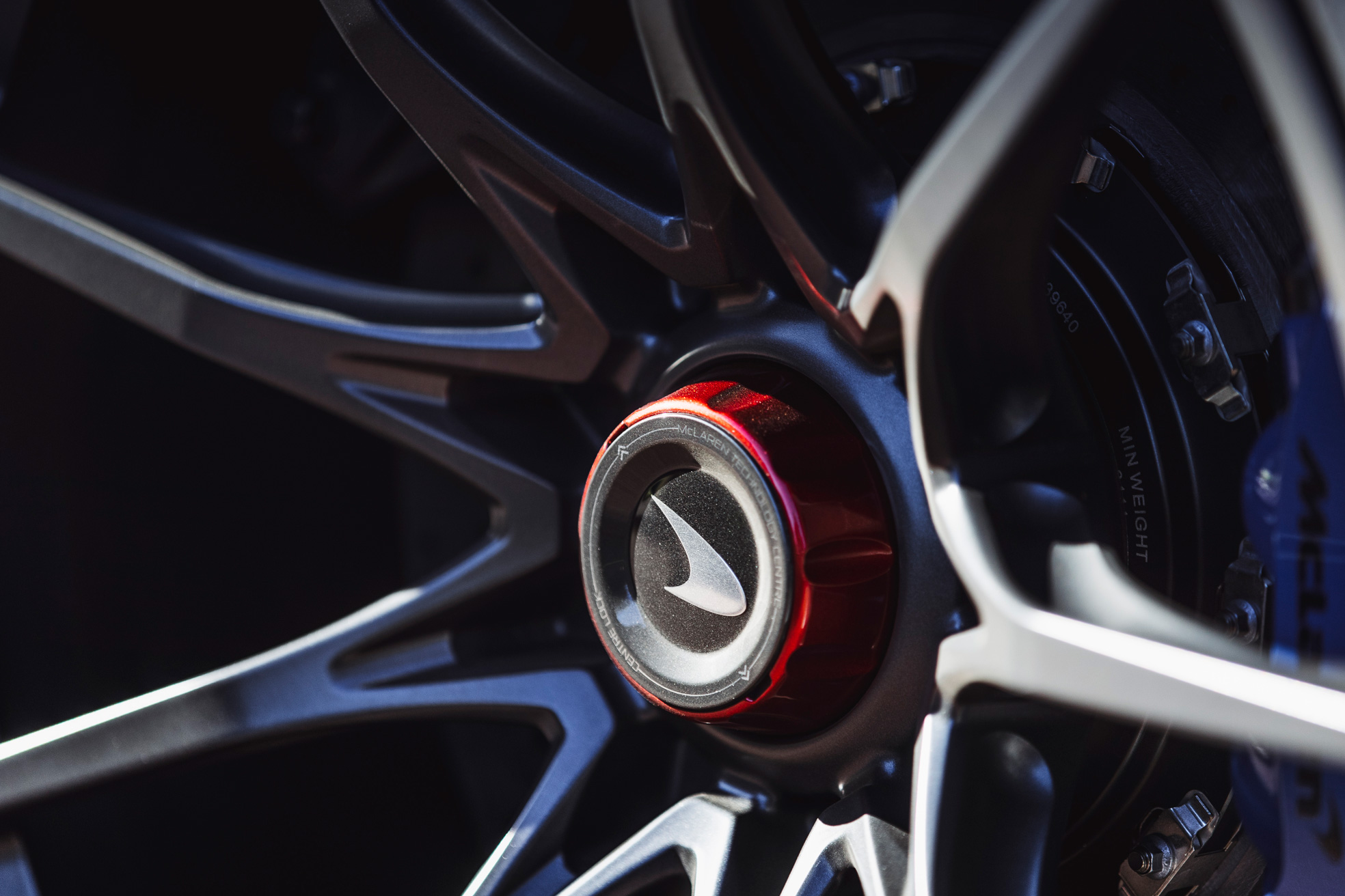 9578-McLarenSennasDriveToPaulRicard