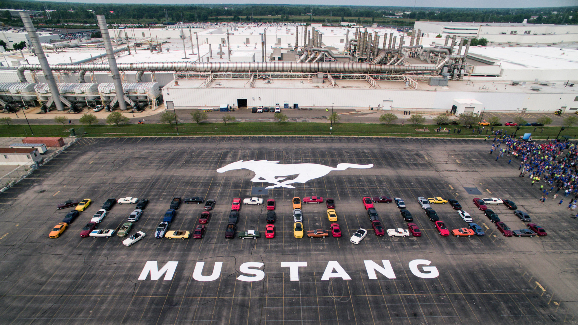 10 Millionth Mustang formation