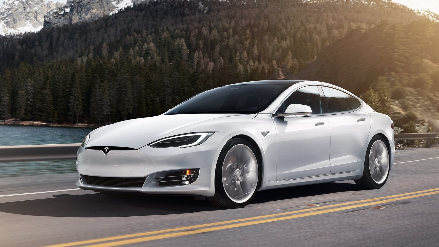 Tesla-Model_S-2017-1600-01